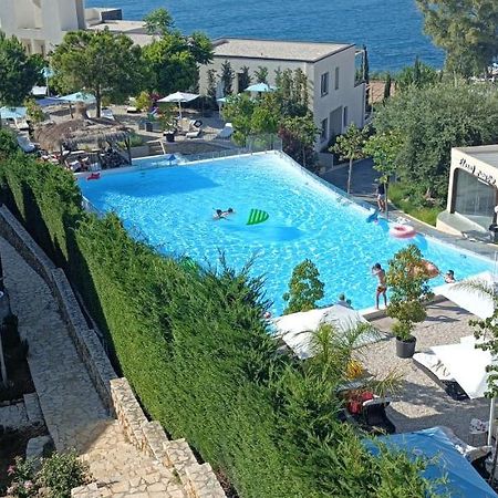 Matthews Beach House Vlore Exterior photo