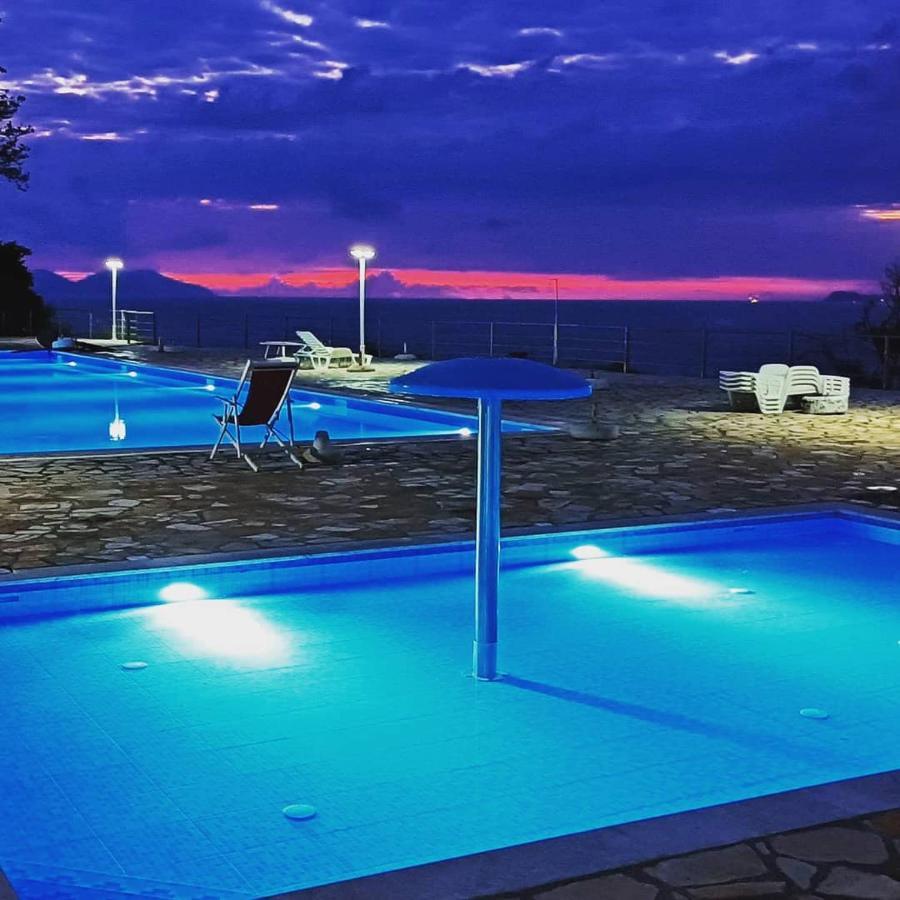Matthews Beach House Vlore Exterior photo