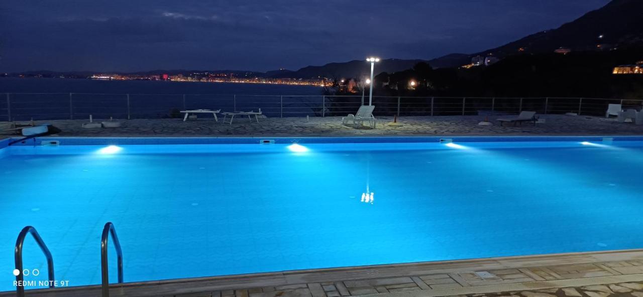Matthews Beach House Vlore Exterior photo