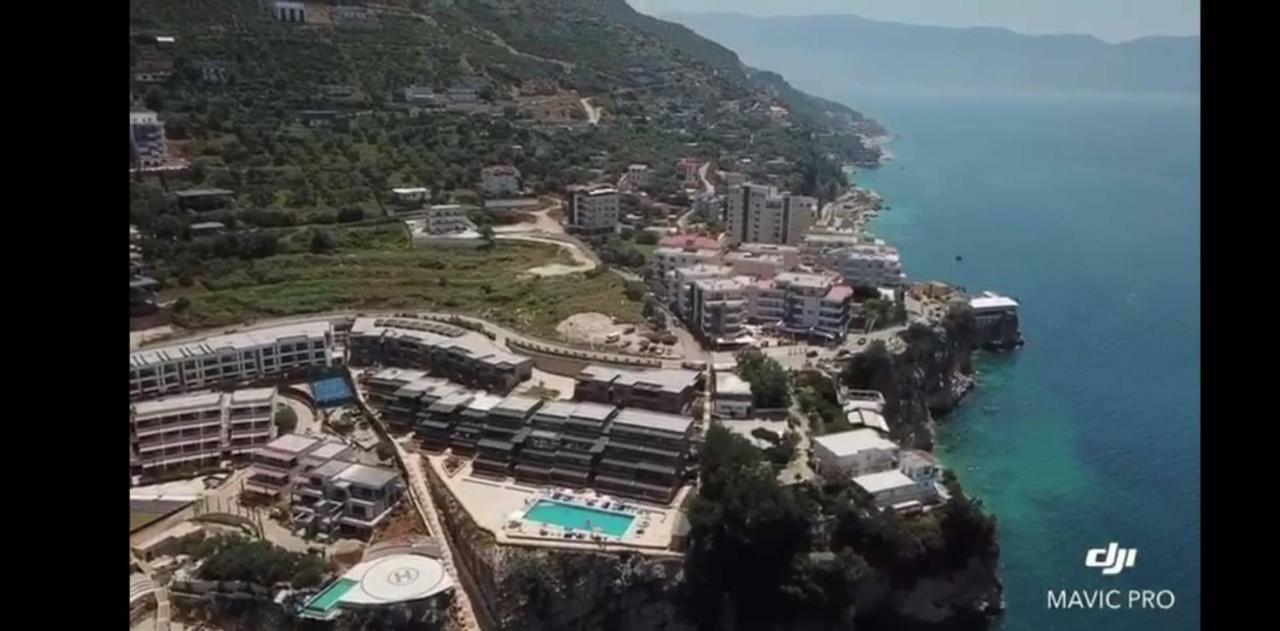 Matthews Beach House Vlore Exterior photo